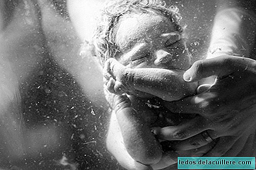 17 prachtige foto's die de schoonheid van de bevalling en postpartum weerspiegelen