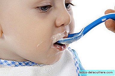 WHO เตือนว่าน้ำตาลส่วนเกินติดฉลากสับสนและไม่เหมาะสมด้านการตลาดสำหรับอาหารทารก