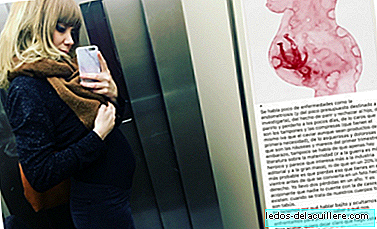 "Self-portrait in elevator with embryo with stopped heart". Paula Bonet's message that gives visibility to gestational losses