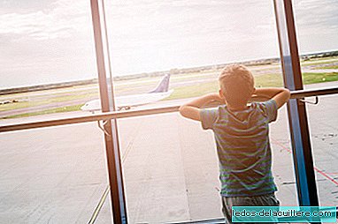 Vijf prachtige luchtvaartmaatschappijen die van de vlucht met kinderen een onvergetelijke reis maken