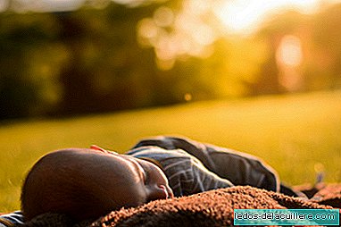屋外でうたた寝をすることは、子供にとって複数の健康上の利点