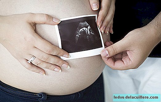 妊娠中のダウン症候群を検出する血液検査はそれを終了できますか？