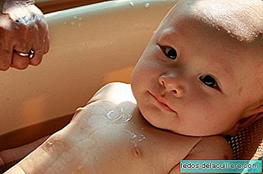 Babys bad, före eller efter middagen?