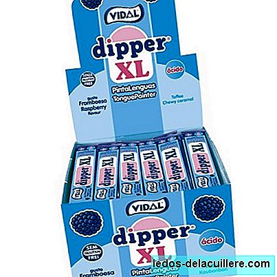 Der Scherz des Dipper XL: Wie blau Zungenmalerei Süßigkeiten Kinderzähne beeinflusst