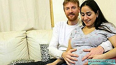Den utrolige graviditeten til en kvinne som forventer tvillinger og tvillinger på samme tid