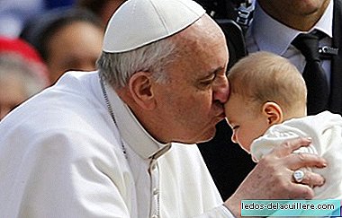 Le pape François a encouragé les mères à "allaiter normalement" dans la chapelle Sixtine