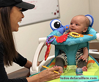 Eva Longoria takes her two month old baby to work, something that many mothers would like and others not so much