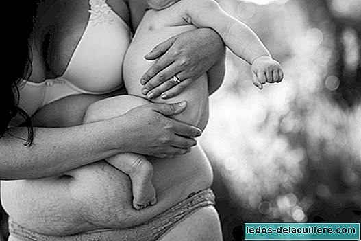 De schoonheid van moeders: 33 prachtige foto's die postpartum en moederschap lichamen prijzen
