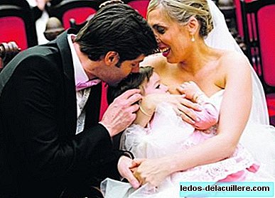 The nice picture of a mom getting married and breastfeeding