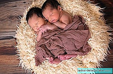 Perechea de gemeni care s-au născut într-o altă zi, lună și an, deoarece nașterea lor a fost avansată