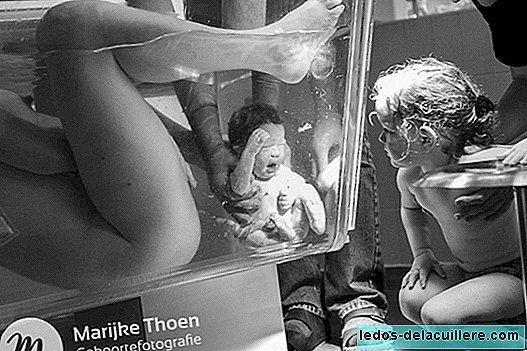 The beautiful and incredible photograph of a birth in water that Facebook had censored (but later published again)