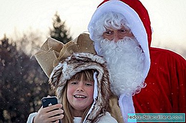 De negen beste apps om met de kerstman en de wijzen te praten om kinderen te verrassen