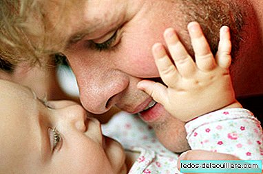 Une étude révèle que les bébés de parents impliqués dans le rôle parental apprennent plus vite