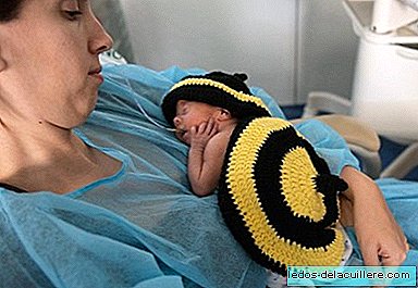 Babys, die auf der Intensivstation der Klinik aufgenommen wurden, verkleiden sich ebenfalls für den Karneval