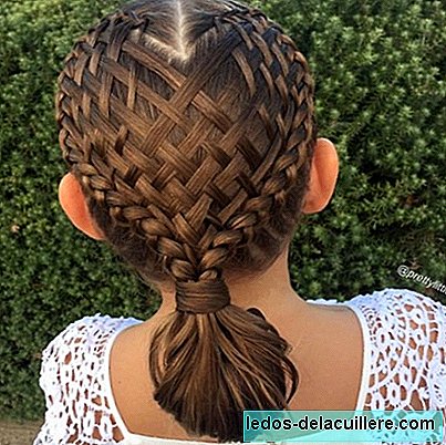 The amazing hairstyles that a mother does to her daughter every day to go to school