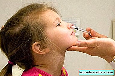يمكن للأطفال الذين أصيبوا بلقاح الأنفلونزا تجنب الإبرة باستخدام لقاح الأنف الجديد (إذا اشتروه)