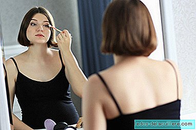 Make-up bei der Geburt: Kann es schädlich sein?