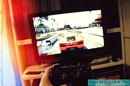 Is my son addicted to video games? These are the warning symptoms (and how to prevent it)