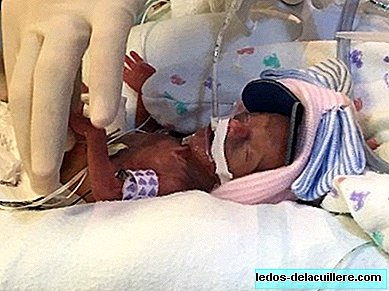 Han föddes med 368 gram och efter fyra månader på ICU släpptes han för att få det nya året hemma