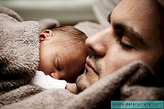 Nine tips for parents who sleep little: if you don't rest, you notice it and your baby notices it