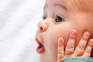 สำหรับผู้ใหญ่เด็กทารกมีความสวยงามมากกว่าเด็กแรกเกิดถึงหกเดือน