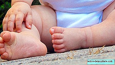 Равна стопала код беба: зашто мала деца немају плантарни лук