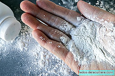 Can talcum powder be related to prolonged use with ovarian cancer?