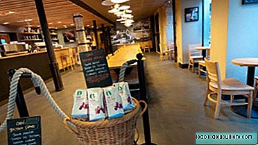 You can finally have a drink at the UK Starbucks while you breastfeed your baby