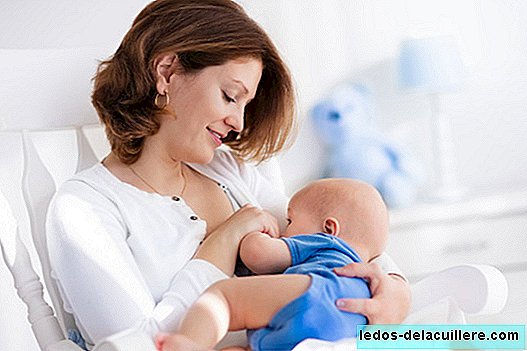 Pourquoi préférons-nous porter le bébé sur le côté gauche du corps? Il y a une explication scientifique.