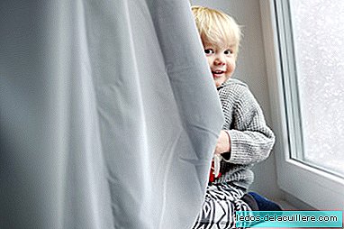 Proibir a venda de cortinas e persianas com corda nos Estados Unidos, para evitar acidentes com crianças