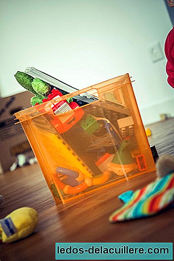 Čiščenje igrač: kako lahko pomagate svojemu otroku in imate manj igrač