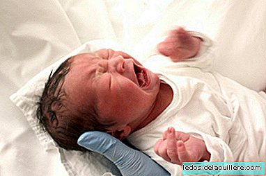 Vzali novorozence na rutinní prohlídku a nechali jej operovat: nikdy nebudete od svého dítěte odděleni!