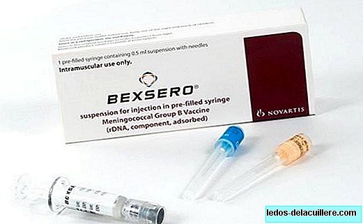 If pediatricians recommend it, why is the Bexsero vaccine against meningitis B not funded throughout Spain?