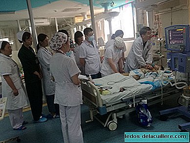 आठ साल के लड़के की जान बचाने के लिए डॉक्टरों की एक टीम ने पांच घंटे तक सीने में सिकुडन का प्रदर्शन किया