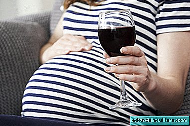 En bok sier at det å drikke alkohol under graviditeten er ganske trygt, men ikke tro det: Hvis du forventer en baby, ikke en dråpe