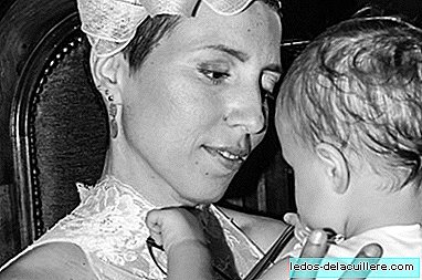 Een Italiaanse moeder sterft aan kanker, maar laat eerst haar dochter berichten en geschenken achter voor de komende 17 jaar