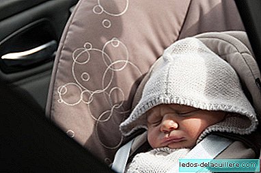 Ouders vergeten per ongeluk hun pasgeboren baby in de taxi die hen vanuit het ziekenhuis naar huis heeft gebracht