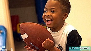 Zion, the first child in the world who received a double hand transplant (and can not be happier)