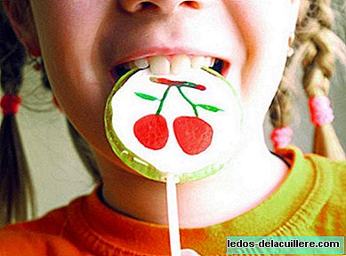 Перш ніж запропонувати смаку алергічній дитині, добре перевірте склад (і запитайте у батьків)