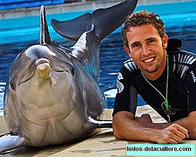 Antonio Martínez of the Zoo Aquarium in Madrid: "Being with dolphins in the water has always been a dream that I have been able to fulfill"