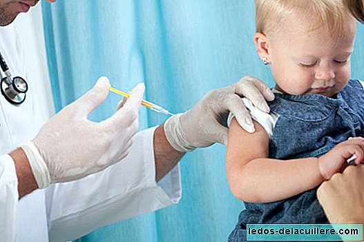 هذه هي الطريقة التي تتفاعل بها اللقاحات المضادة لحالة الدفتيريا لدى طفل أولوت: نطلب منك عدم التطعيم