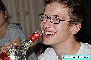 يزيد استهلاك الكحول بين المراهقين ، مع ميل لتعميم "الشراهة" من المشروبات الكحولية