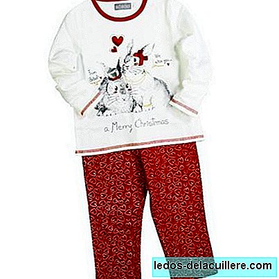 Bóboli presents his pajamas for kids and babies for Christmas