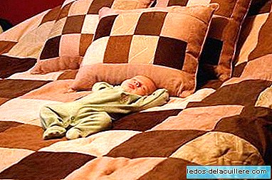 الرضع والأطفال الذين ينامون مع الضوء على ، أكثر عرضة لقصر النظر؟