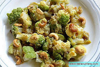 Green broquil with leek and cashews. Recipe for pregnant women