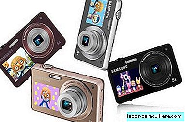 Samsung camera with dual screen to entertain children