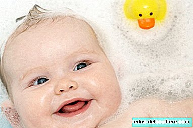 كيفية إعطاء طفلك حمام سعيد ومريح