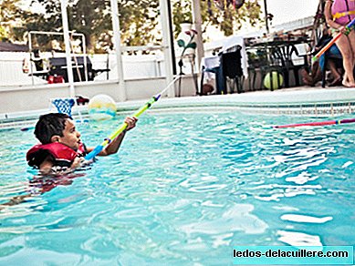 How to enjoy the pool with children and without risks?
