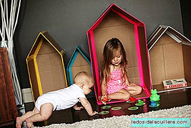 Cardboard houses to make with boxes and colored ribbons