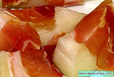 Healthy dinners for children: melon with ham